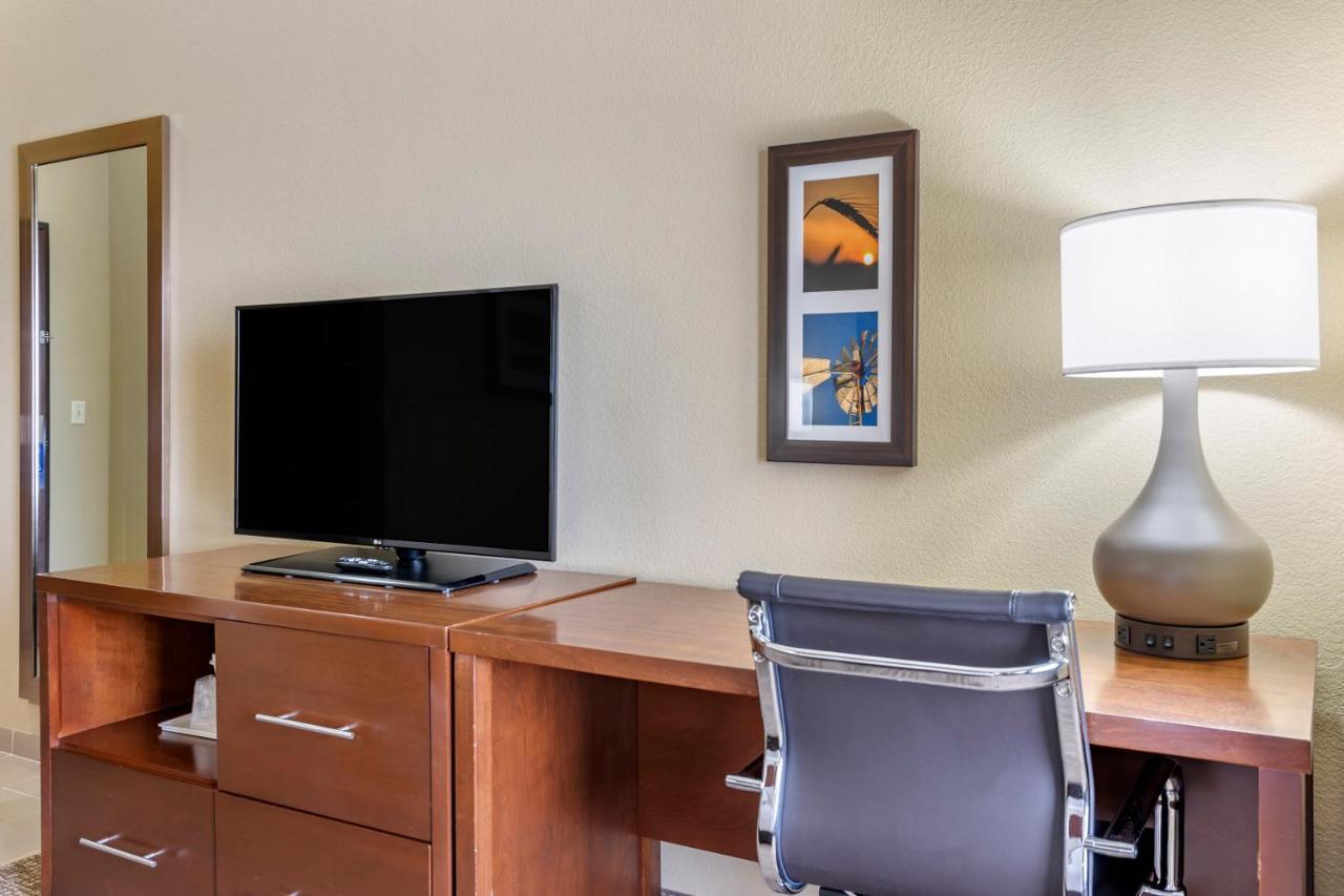 Comfort Inn & Suites Augusta المظهر الخارجي الصورة
