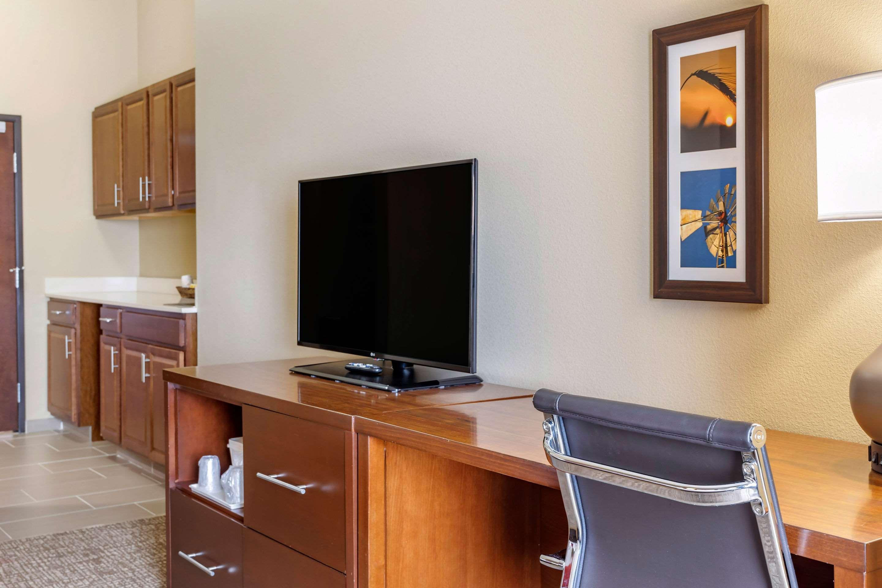 Comfort Inn & Suites Augusta المظهر الخارجي الصورة