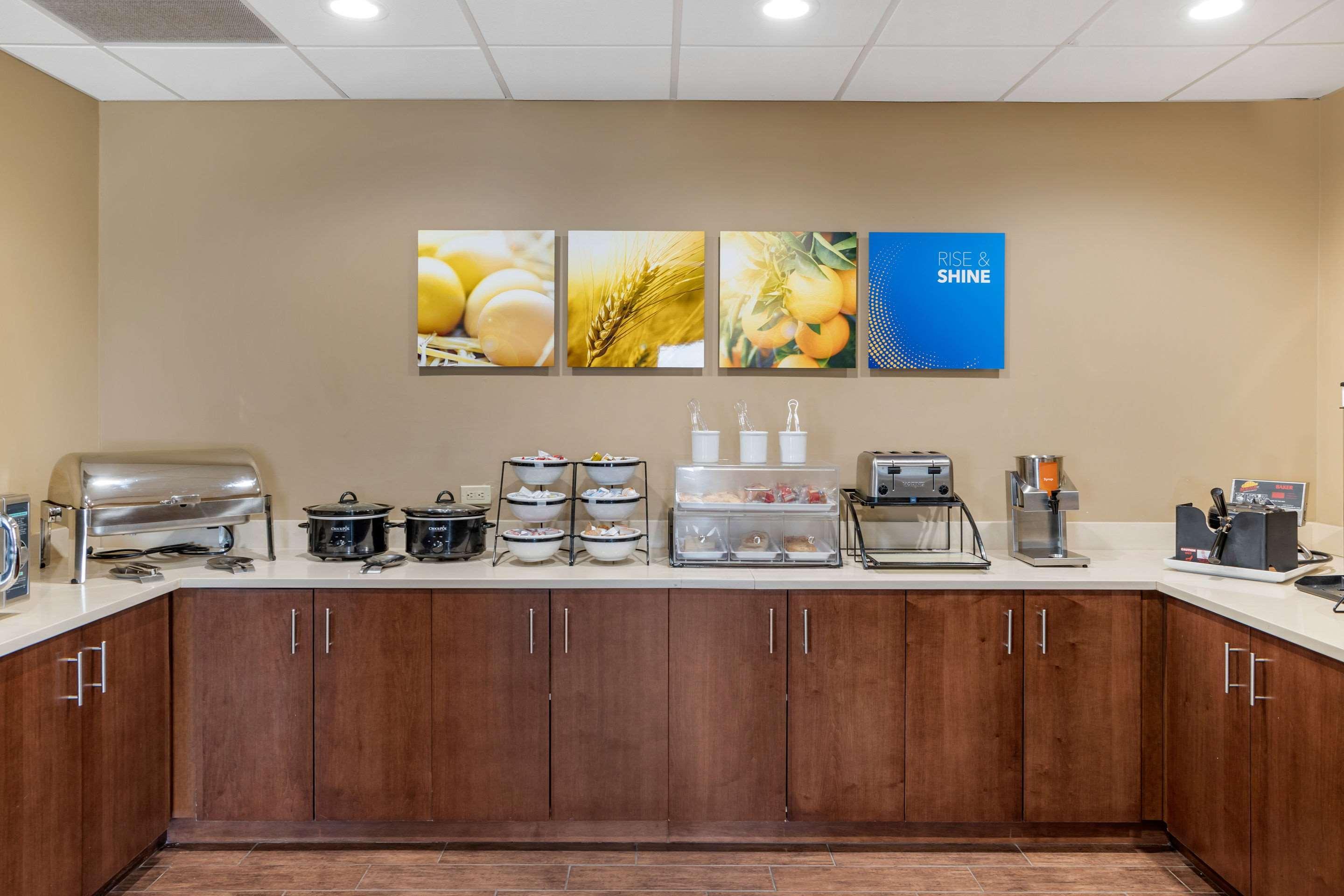 Comfort Inn & Suites Augusta المظهر الخارجي الصورة