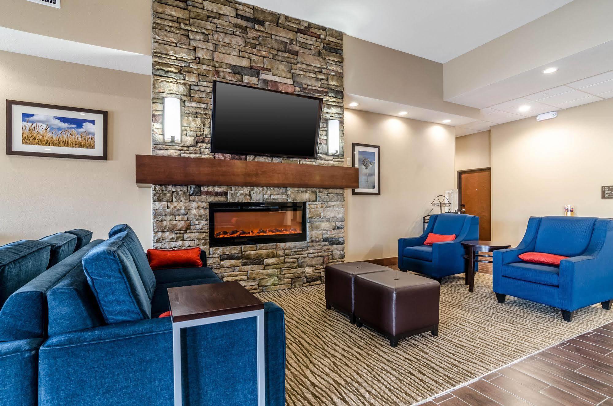Comfort Inn & Suites Augusta المظهر الخارجي الصورة