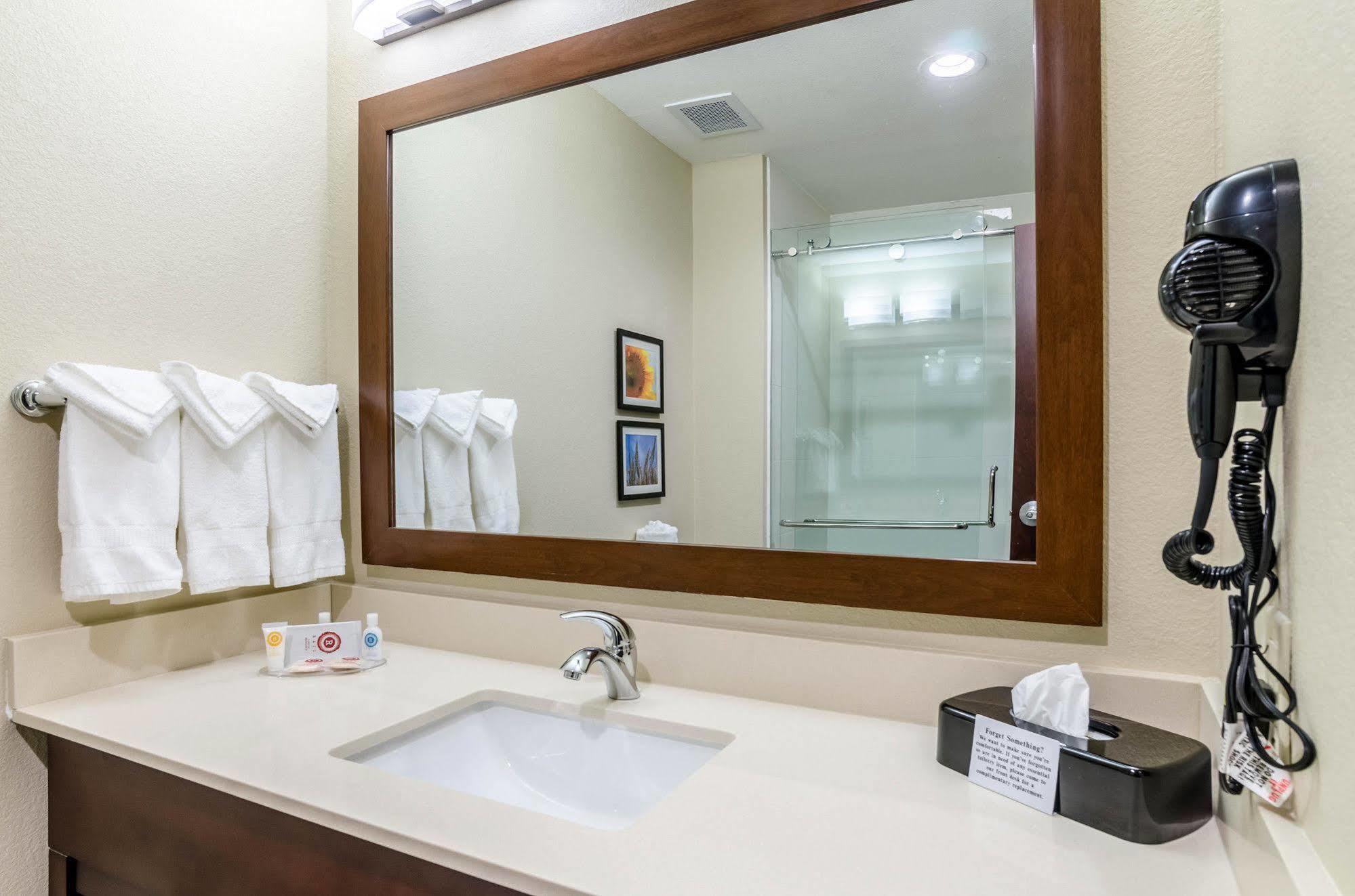Comfort Inn & Suites Augusta المظهر الخارجي الصورة