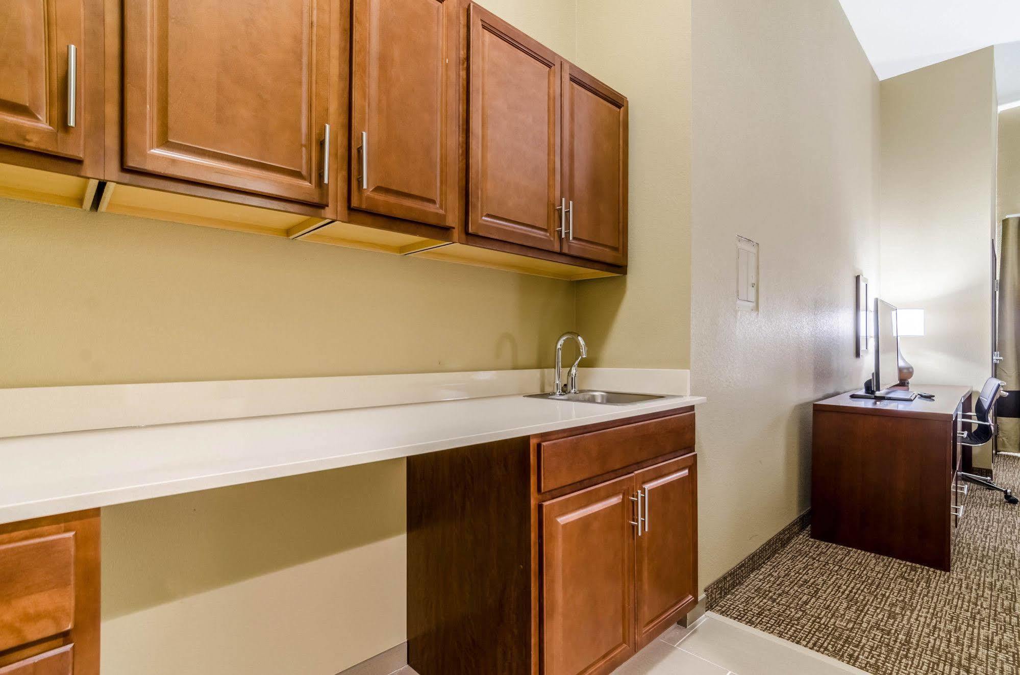 Comfort Inn & Suites Augusta المظهر الخارجي الصورة